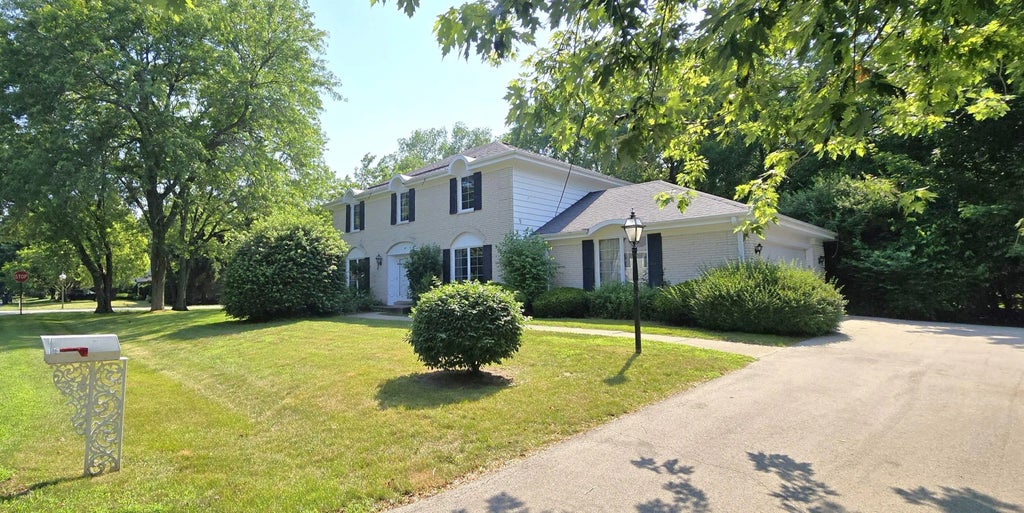 1 Birchwood Ct, Wind Point