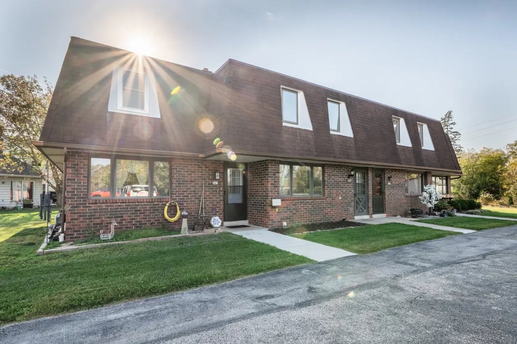 269 Karen Ct, Hartford