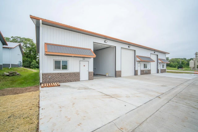3439 County Highway D - 41, Barton