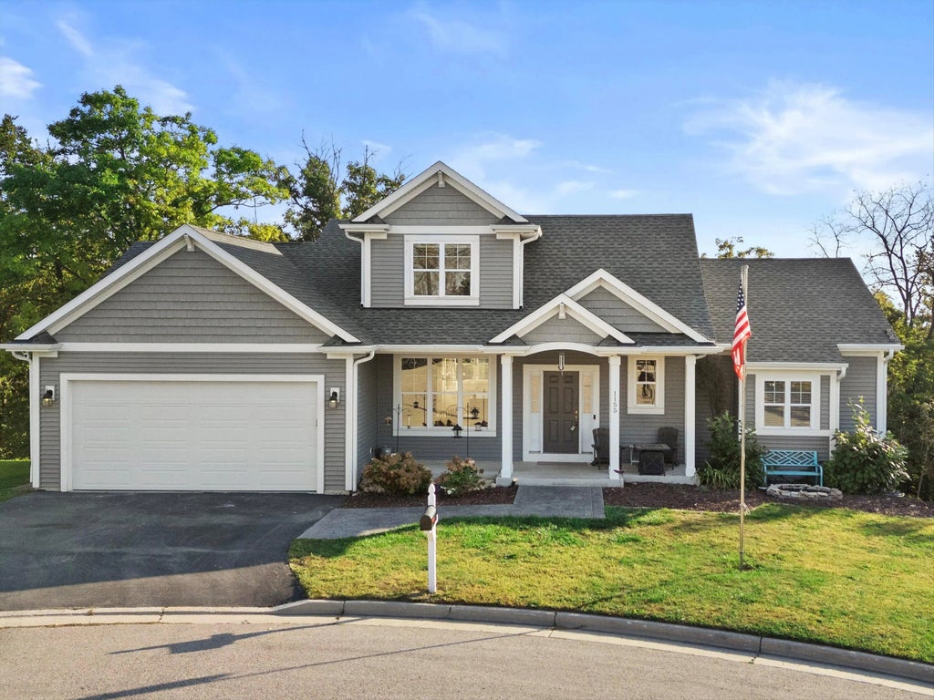 1155 La Salle Ct, Lake Geneva