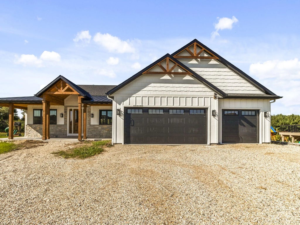 W151n11847 Mistletoe Rd, Germantown