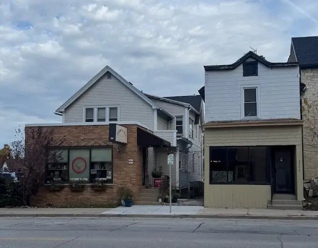 2474 S Kinnickinnic Ave 2472, 2474b, 2476, Milwaukee