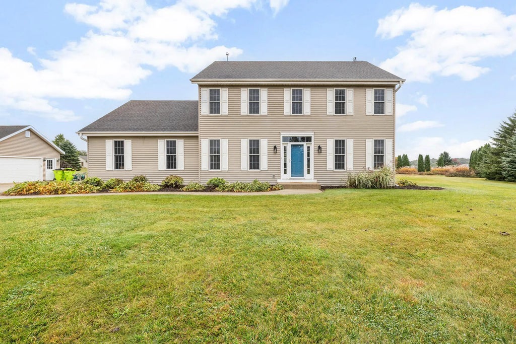 788 Black Squirrel Ct, Richfield