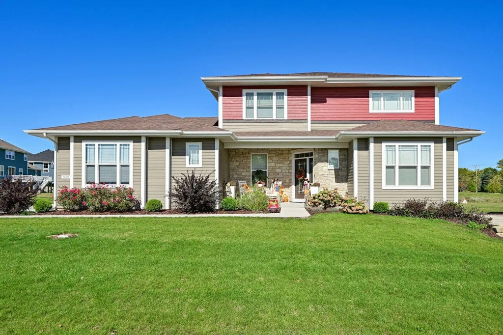 7690 W Preserve Pkwy, Mequon