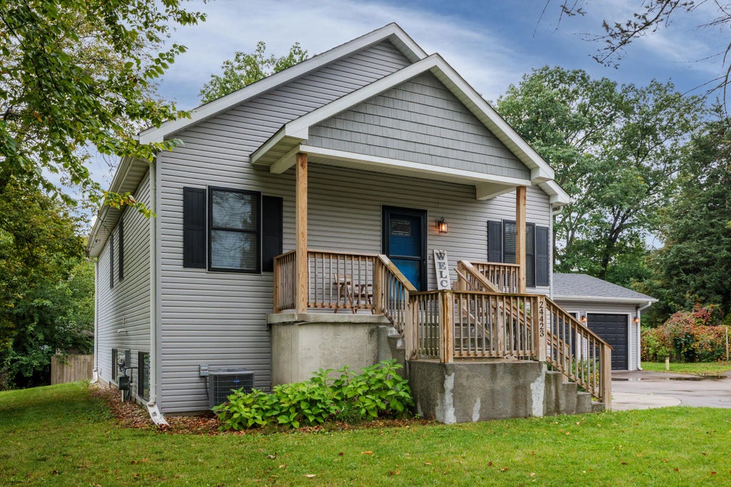 24423 66th St, Paddock Lake