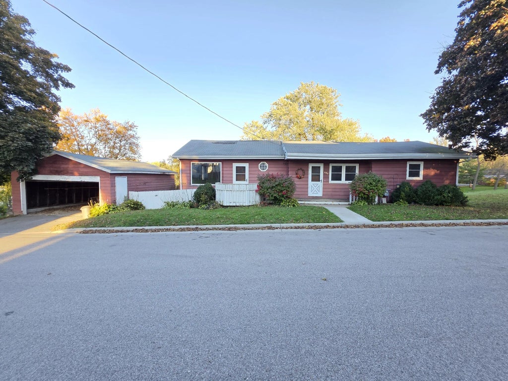 630 Albion St, Cashton