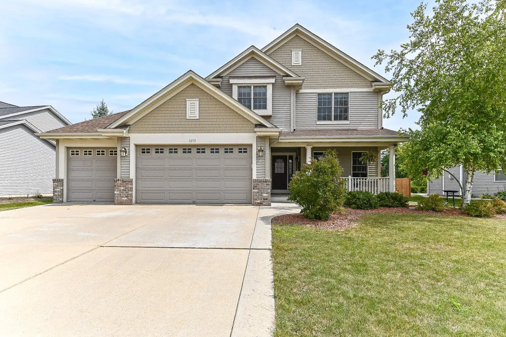 1053 Tallgrass Ln, Mount Pleasant