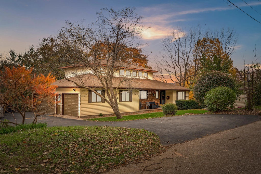 16648 S Main St, Galesville