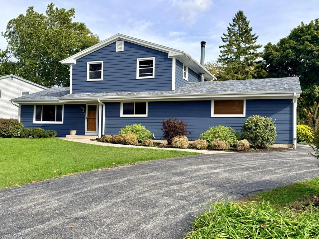 14775 W Honey Ln, New Berlin