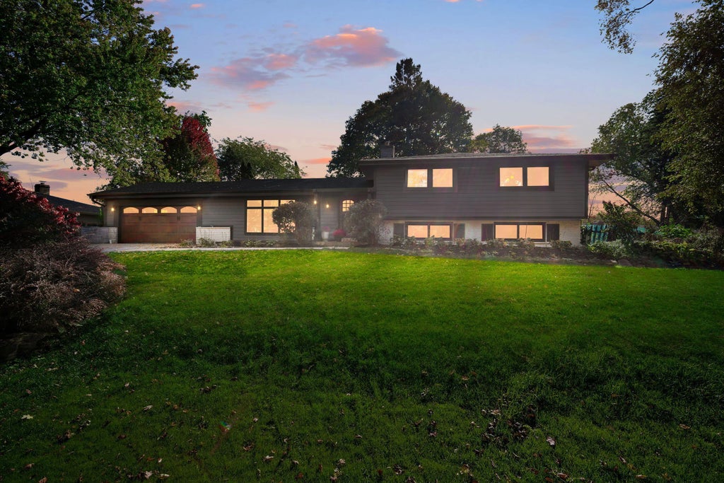 115 Eldorado Dr, Wind Point