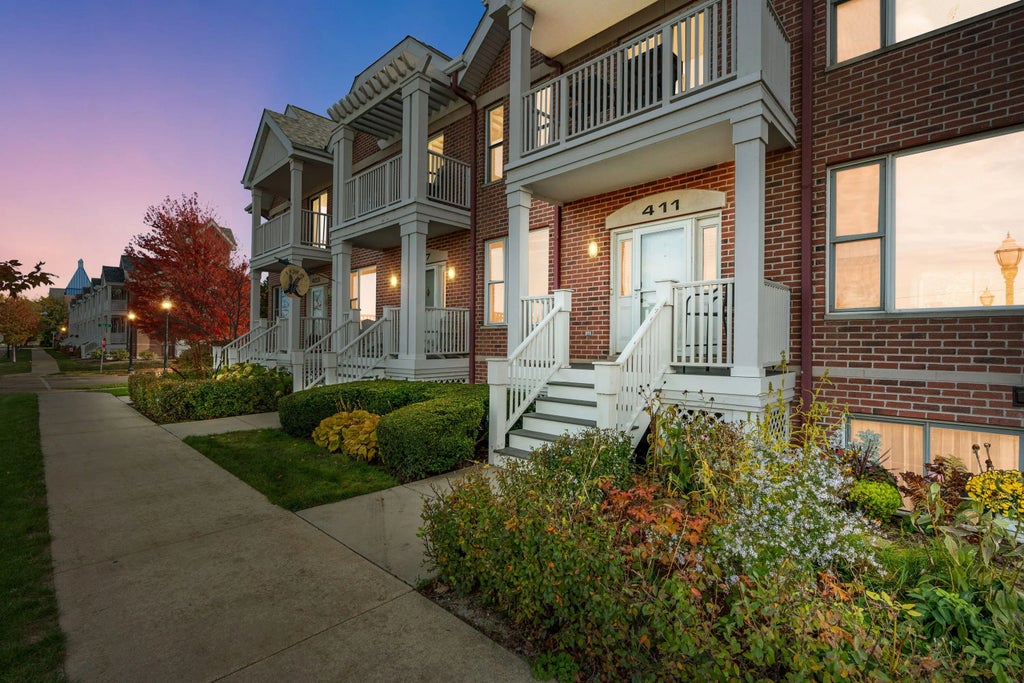 411 54th St, Kenosha