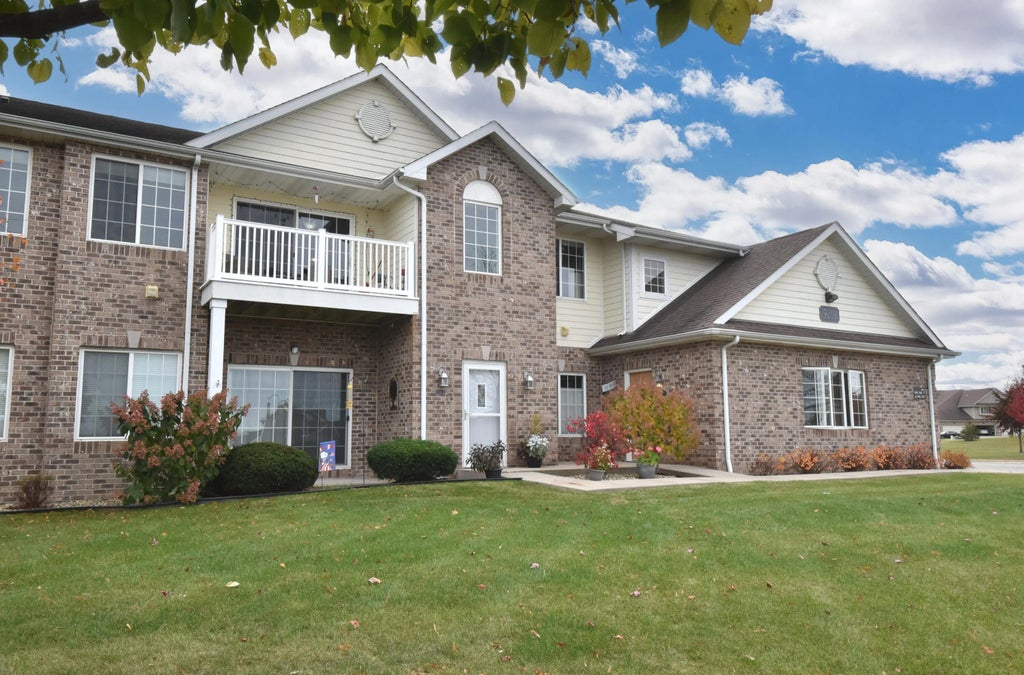 9219 66th Ave 147, Pleasant Prairie