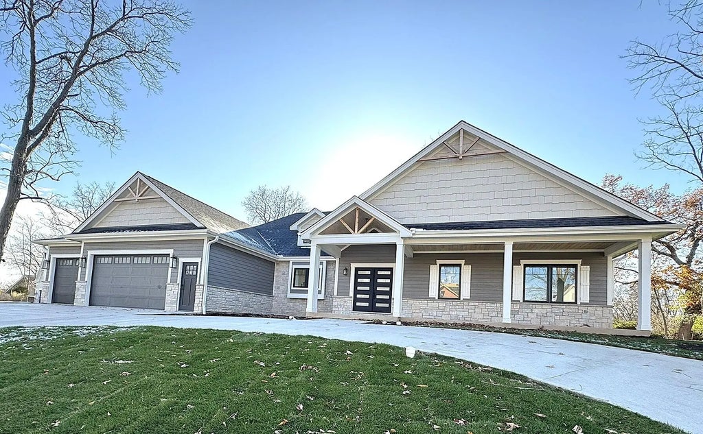 1620 Prestwick Dr 20-43, Geneva