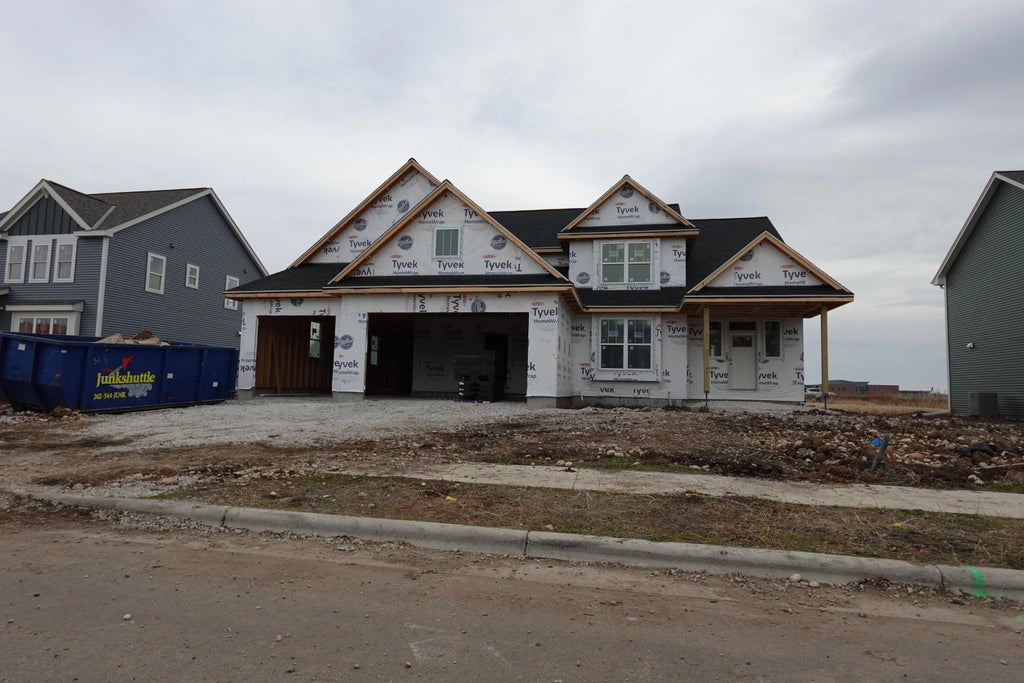 1745 Hammock Ln, Oconomowoc