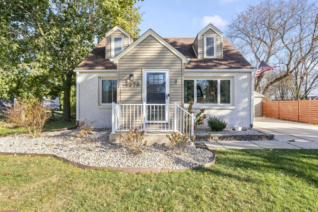 1270 Alfred St, Brookfield