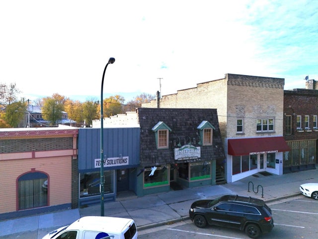 134 E Lake St 136, Lake Mills