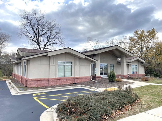 1519 E Washington St, West Bend