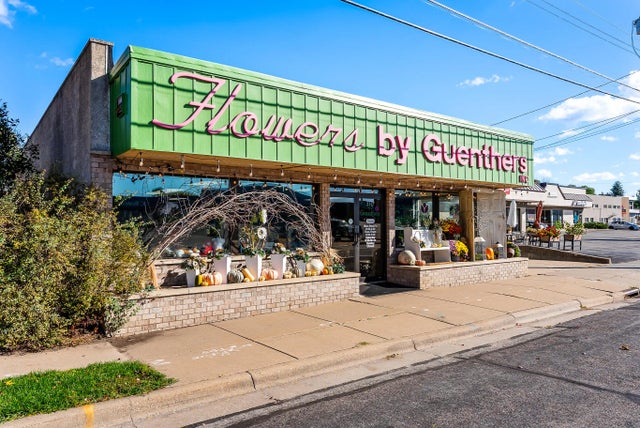 310 Sand Lake Rd, Onalaska