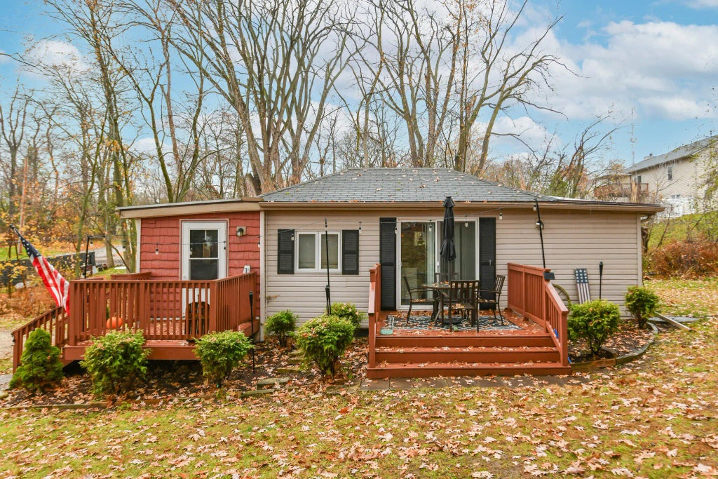 W3772 Alder Dr, Geneva