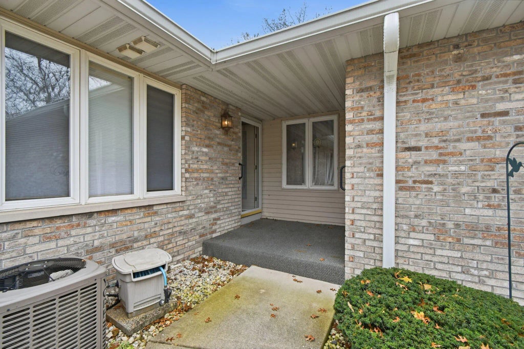 404 Monica Ave, Burlington