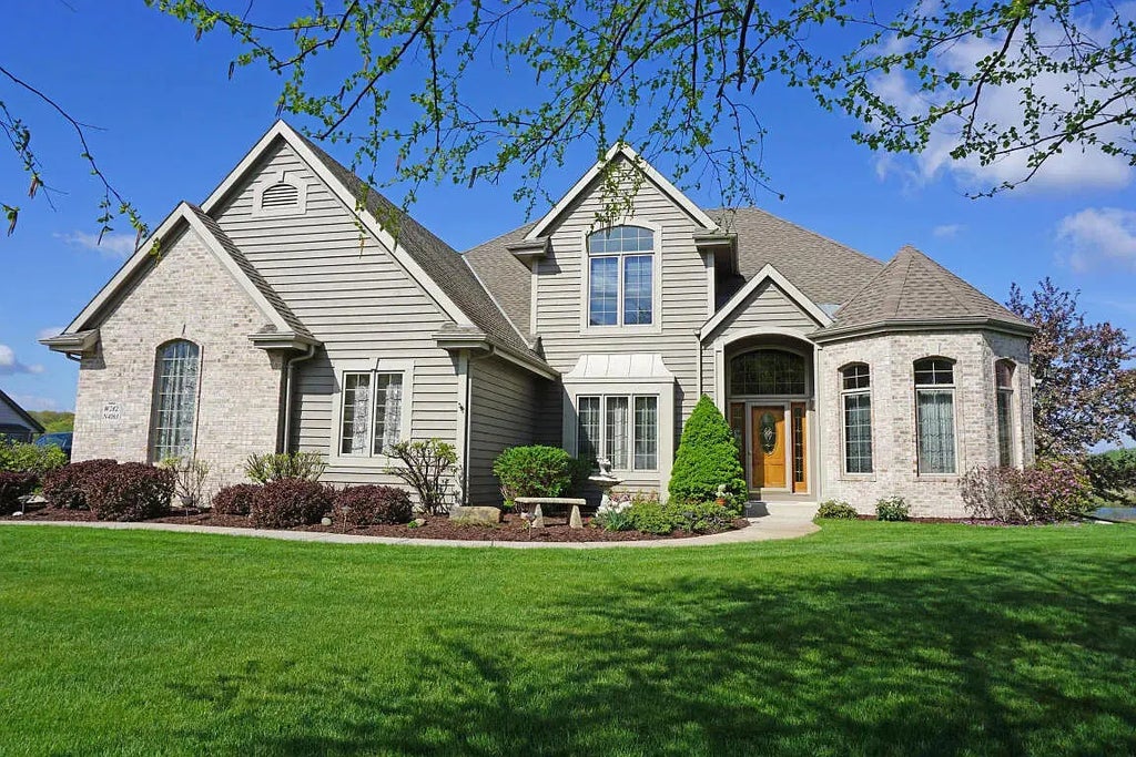 W282n4163 Somerset Ln, Delafield