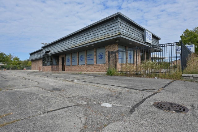 622 3 Mile Rd, Racine