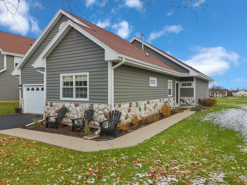 1825 Golfview Dr 35-05, Geneva