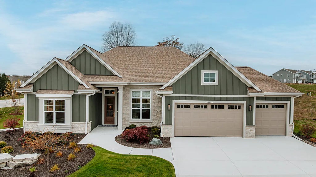 W208n5633 Turnberry Ln, Menomonee Falls