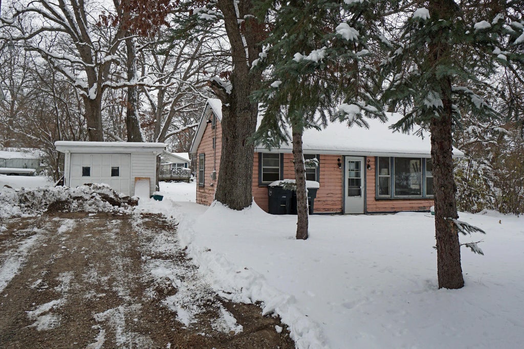 26920 97th St, Salem Lakes