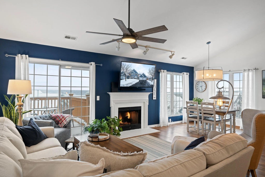 1085 Lakeland Dr 9-23, Geneva