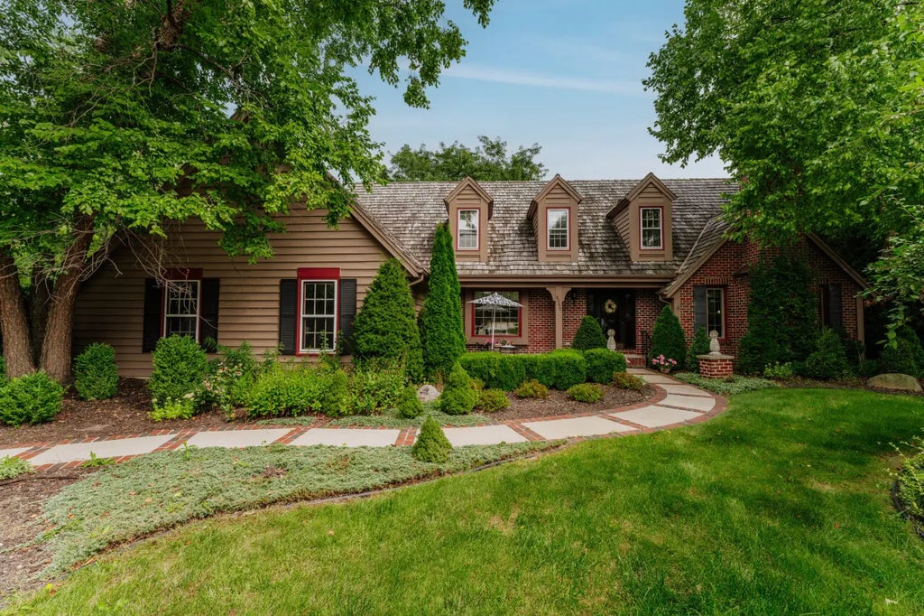 8266 S Country Club Cir, Franklin