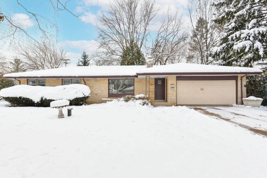 W131s6689 Kipling Dr, Muskego