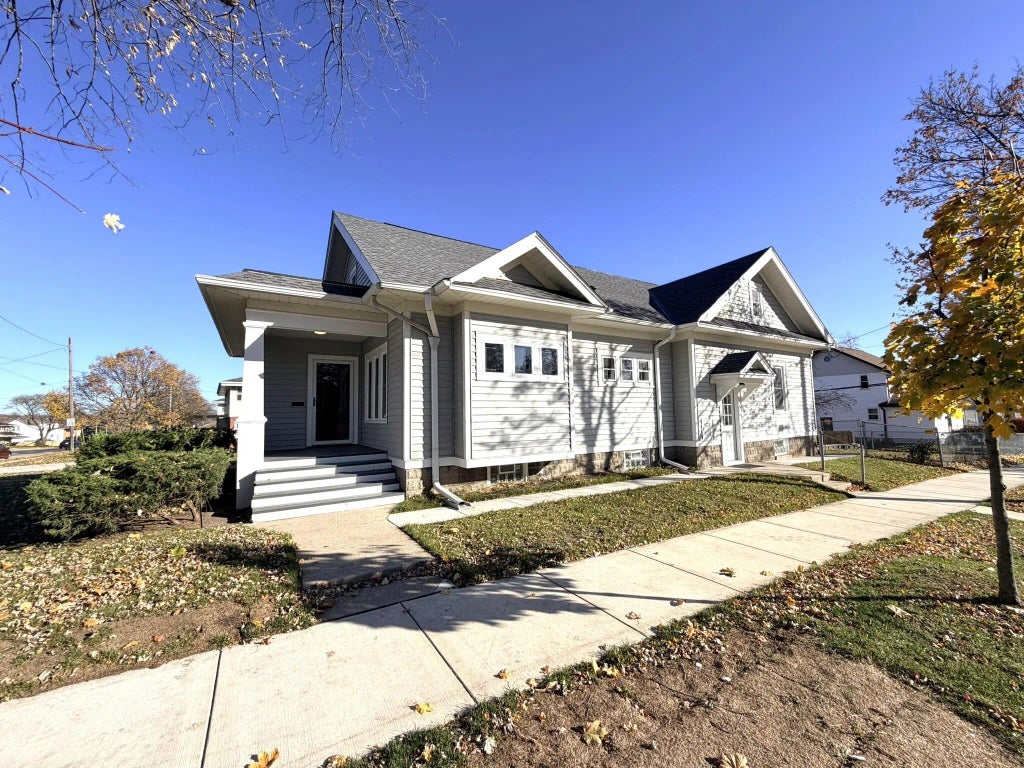 1103 Arcadian Ave, Waukesha