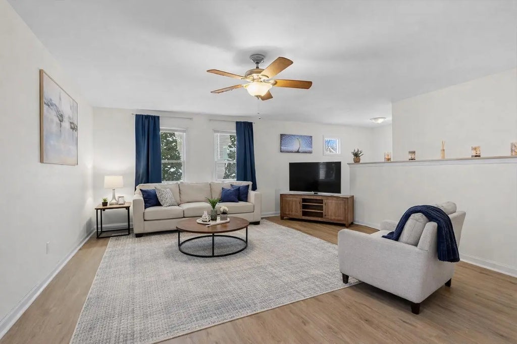 411 Western Ave, Plymouth