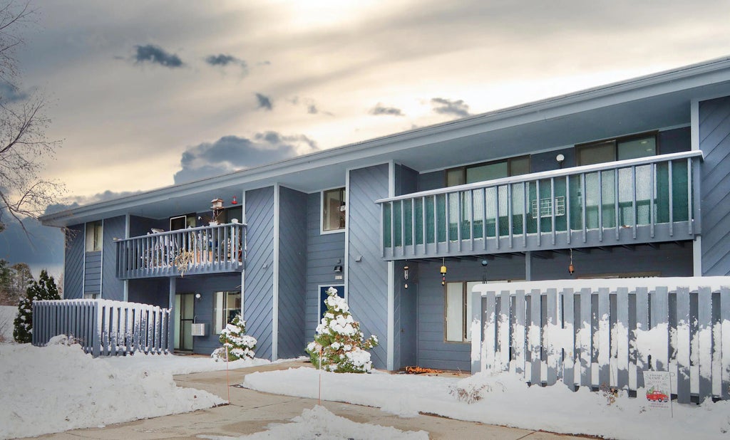 3227 W Meadows Ct A, Sheboygan