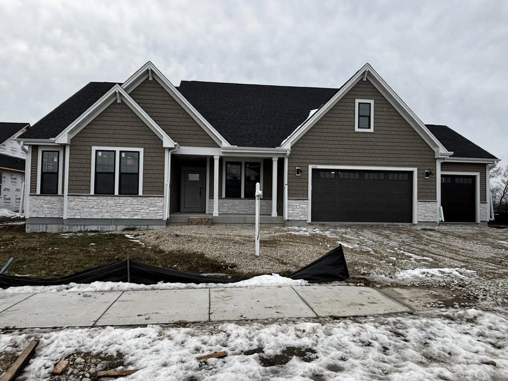 1333 Periwinkle Pass, Oconomowoc