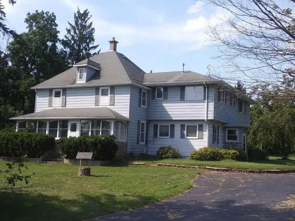 563 Kreuser Rdg, Richfield