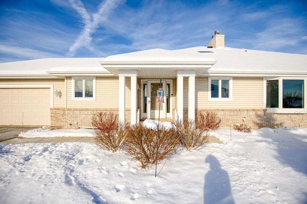 N78w17396 Wildwood Dr 4-2, Menomonee Falls