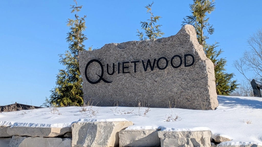 N52w18759 Edgewater Dr Lt36, Menomonee Falls