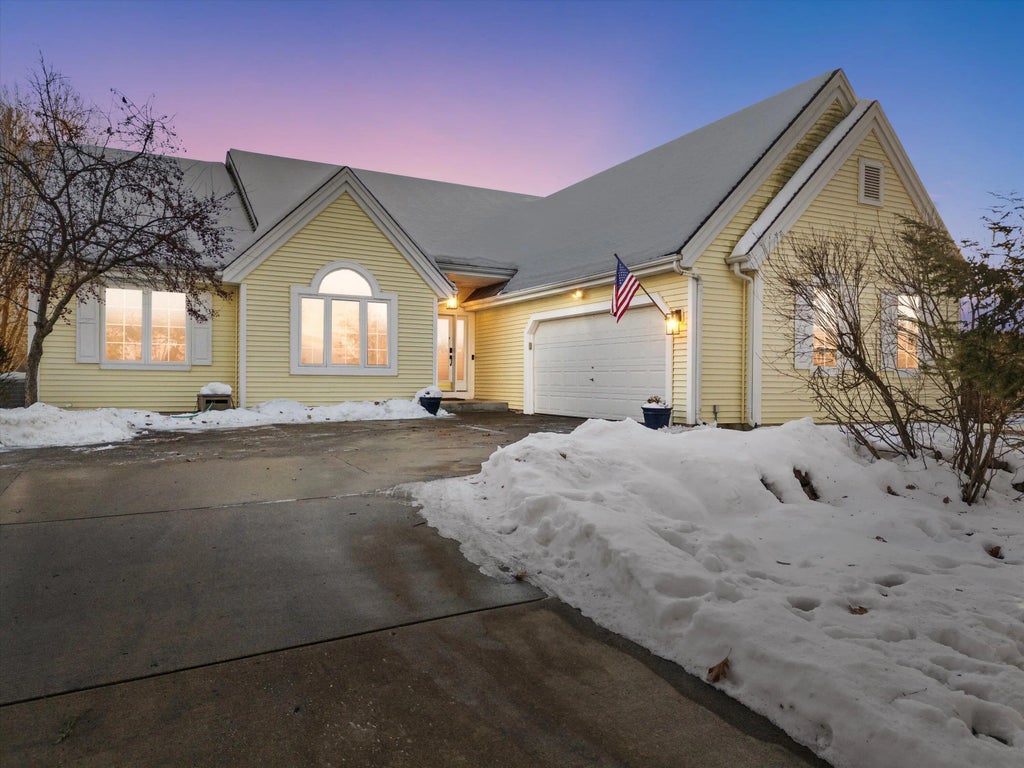 W2195 Wilmers Grove Rd, East Troy