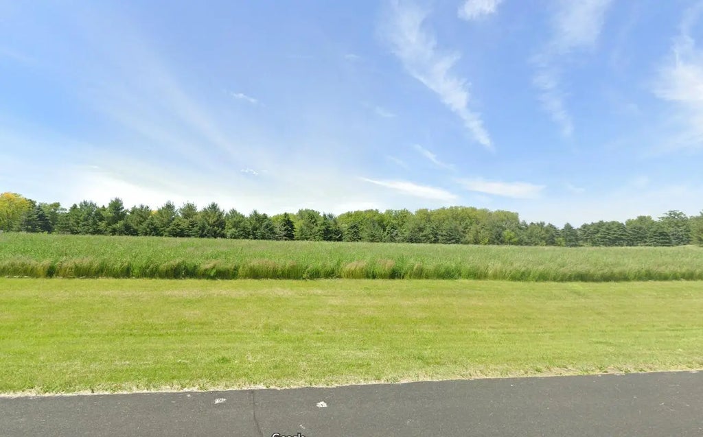 N909 Winds Way, Ashippun