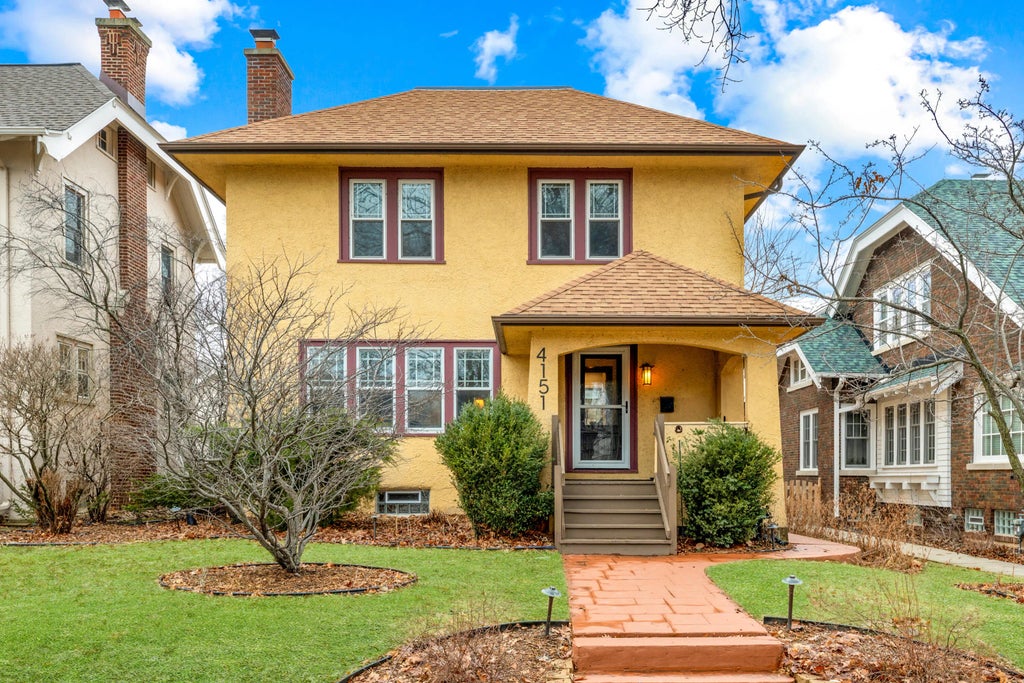 4151 N Prospect Ave, Shorewood