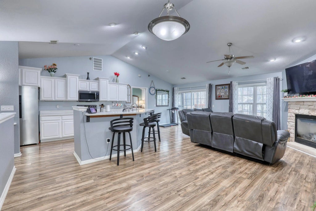 9239 S 54th St, Franklin