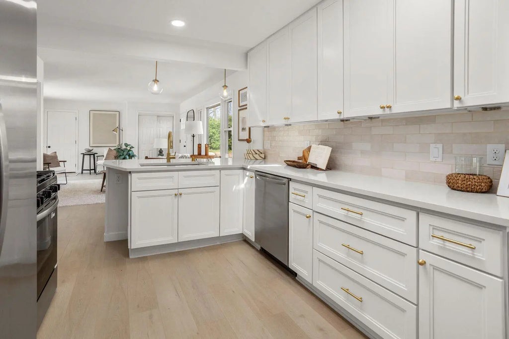 2285 N 166th St, Brookfield