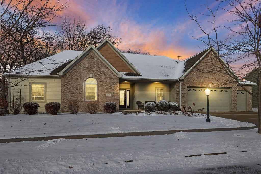 2117 Stonegate Rd, Burlington