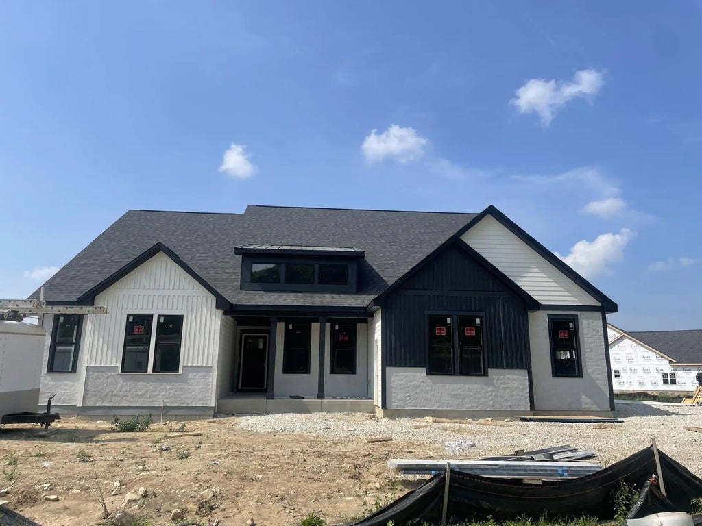 N66w20903 Sweet Clover Dr, Menomonee Falls