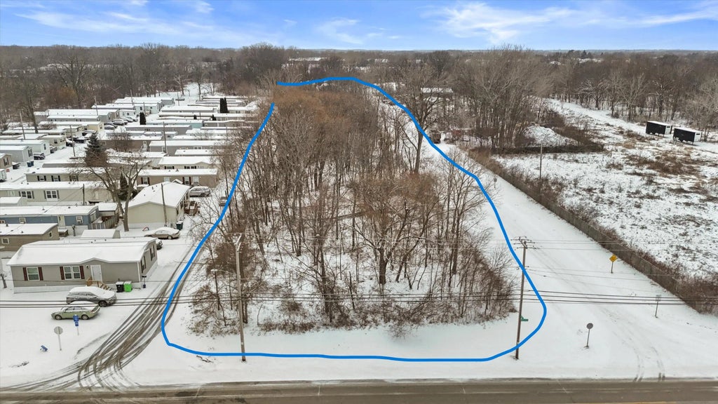 8465 S 5th Ave, Oak Creek