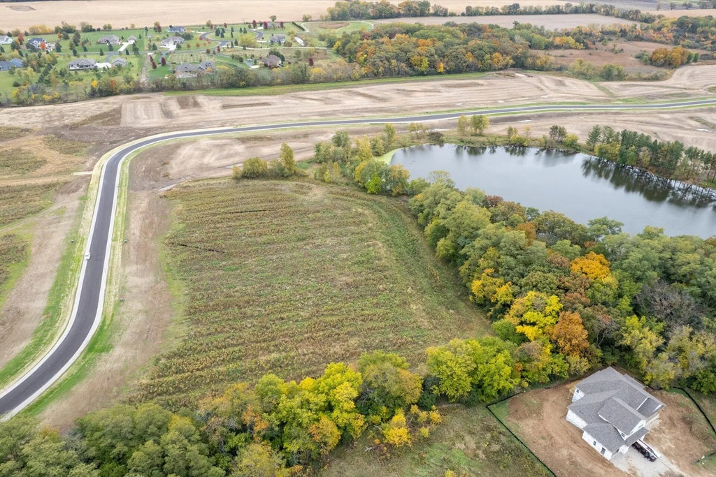 895 Beere Ln, Rochester