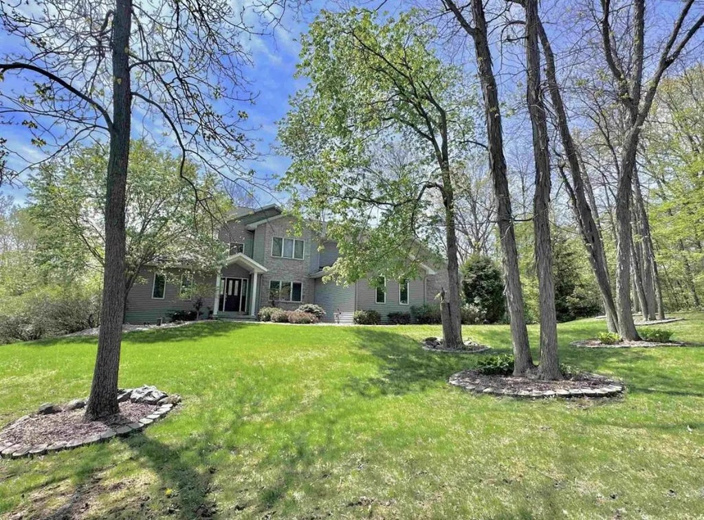 W2518 Blackberry Dr, Taycheedah