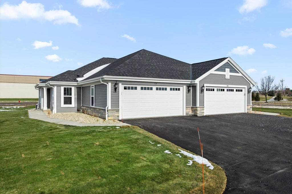 504 Hunter Oaks Blvd 1001, Watertown